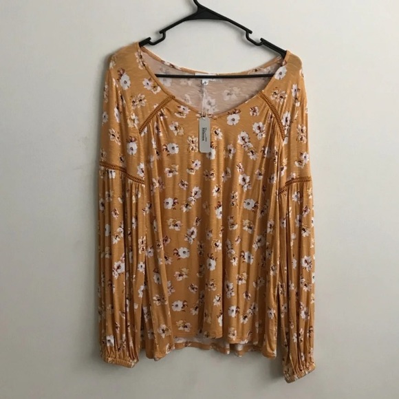 Floral Top - Picture 1 of 5